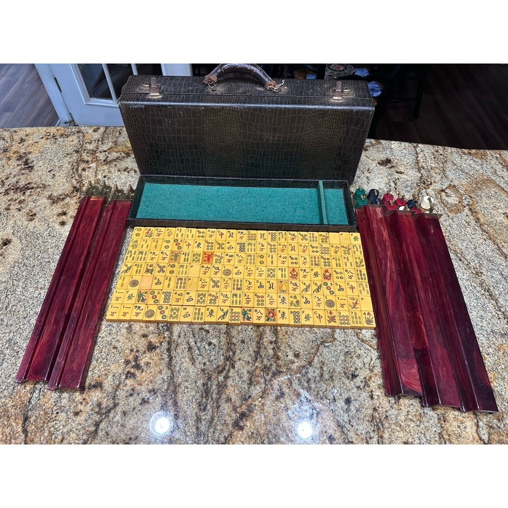 Vintage Mah Jongg Set 154 Butterscotch Tiles Racks Case Mahjong Flowers Bakelite